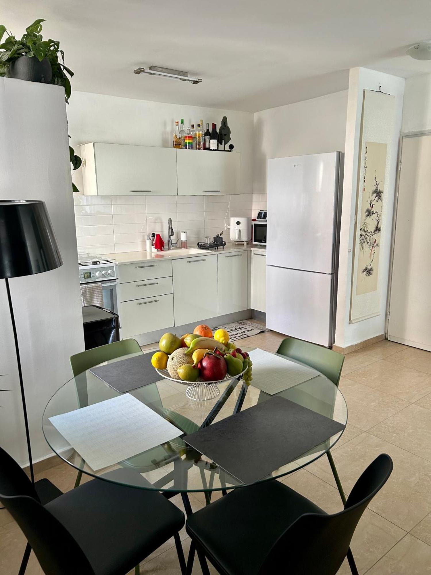 A Room In A Modern Apartment Near The Belinson Schneider Hospital And The Red Line To Tel Aviv Petach Tikva Exterior photo